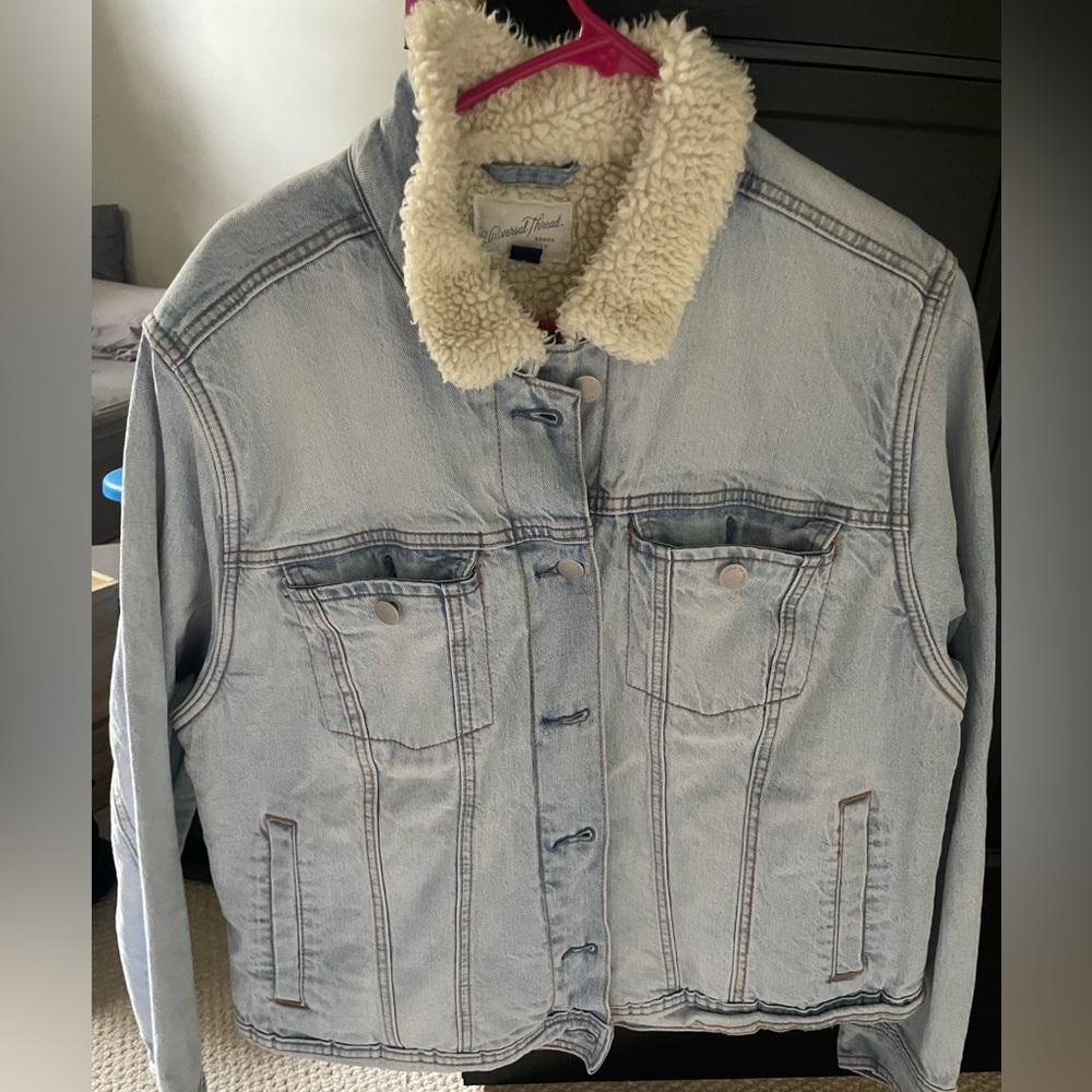 Universal Thread Light Wash denim fleece jean jacket. XXL WOMENS